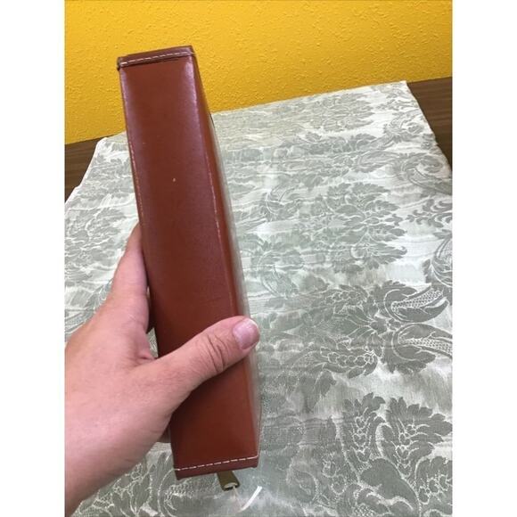 Mid Century Leather Travel Toiletry Case w/ Brush Comb Mirror Grooming Kit - Picture 6 of 9